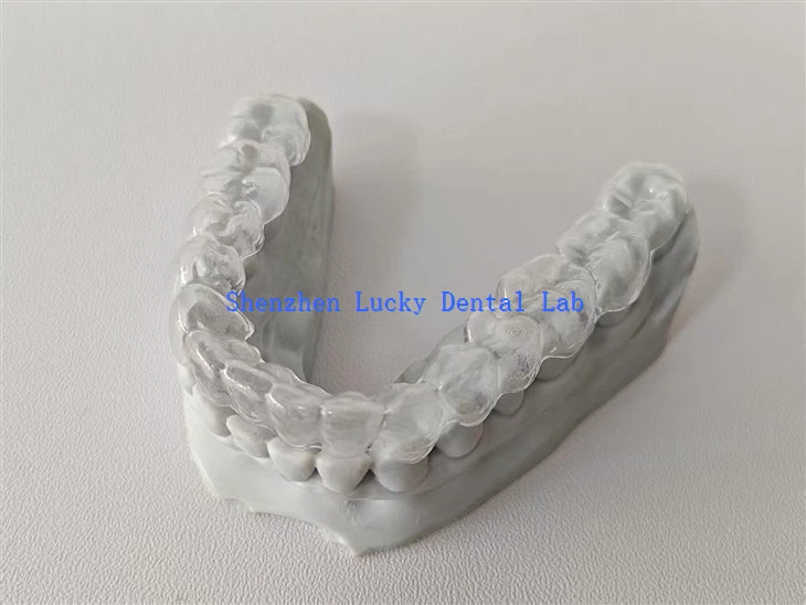 Clear Teeth Moving With Retainer